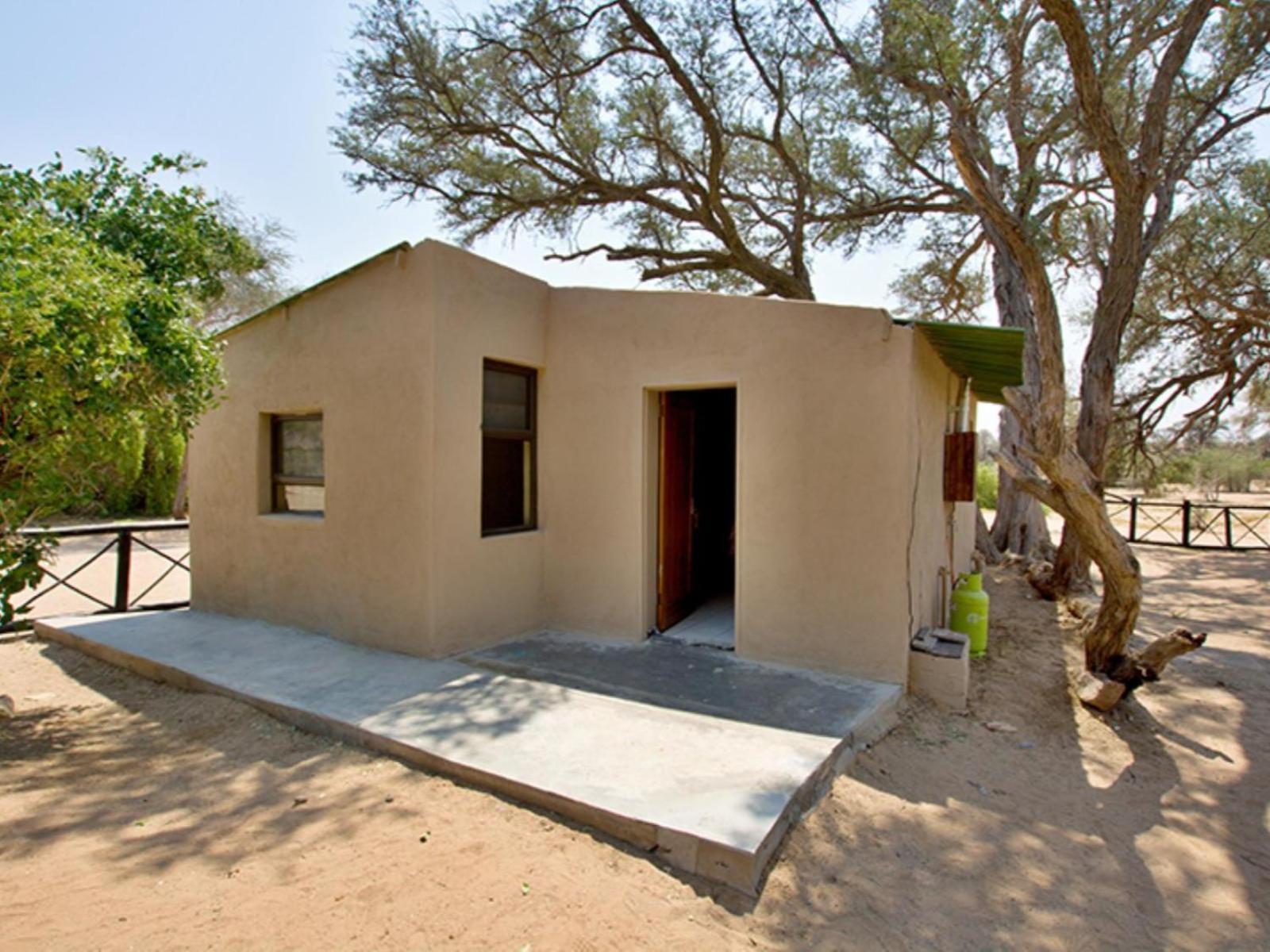 Uis Brandberg White Lady Lodge מראה חיצוני תמונה